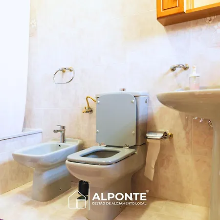 Casa Da Pedra By Alponte بيت للعطل