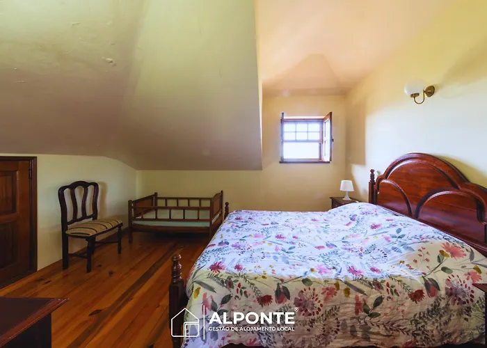 Holiday home Casa Da Pedra By Alponte Venade